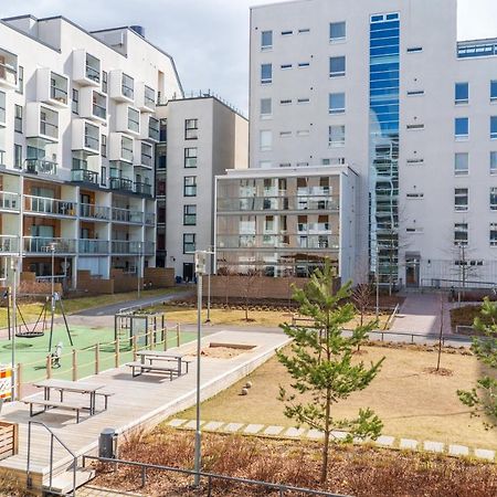 赫尔辛基Iso Aurinkoinen Parveke Ja Hyvaet Yhteydet公寓 外观 照片